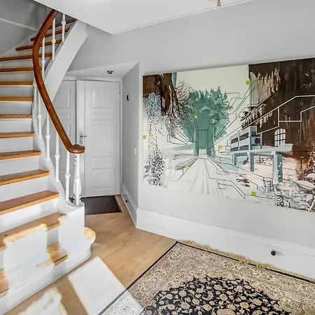 2 Bedroom Beautiful In *