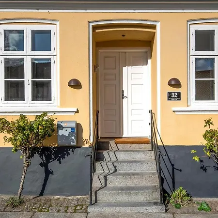 2 Bedroom Beautiful In Apartment