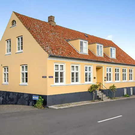 2 Bedroom Beautiful In Svaneke